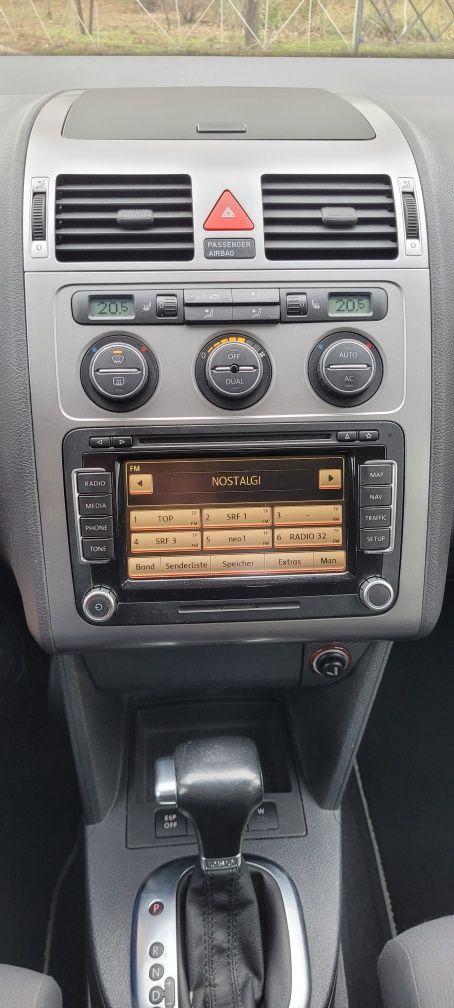 Volkswagen Touran automat 2010