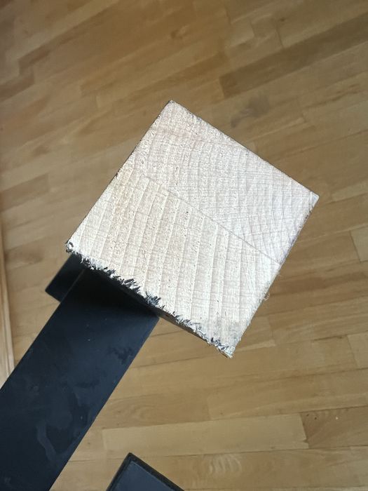 Stojak na kwiaty - kwietnik -czarny - lite drewno - bardzo solidny