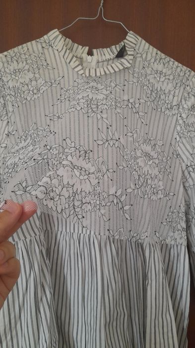 Blusa Zara com renda