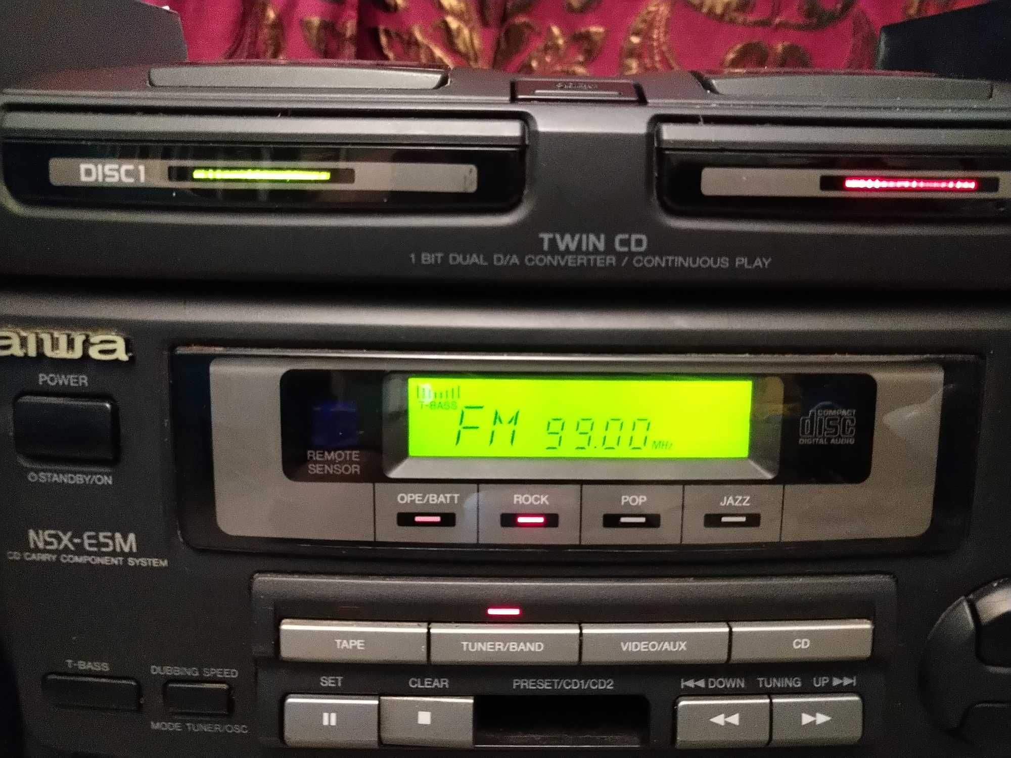 Продам, обменяю музыкальный центр AIWA NSX-E5M. Подарок Аукс, блютуз.