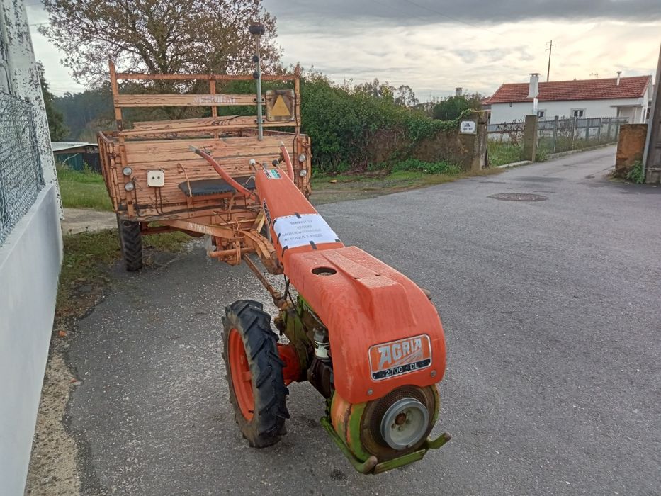 Vendo motocultivador de 16 cavalos  com freze e reboque