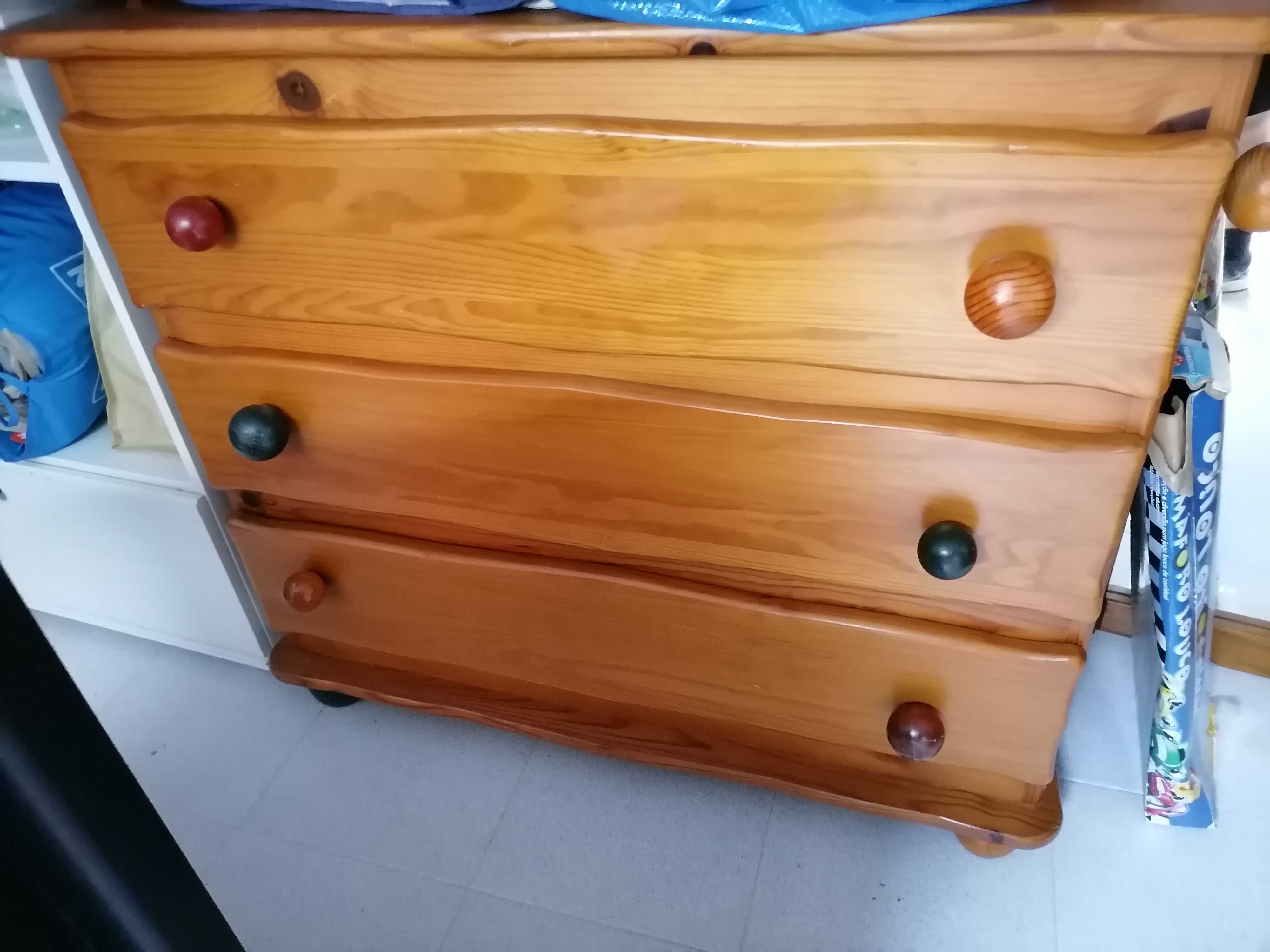 Comoda quarto criança