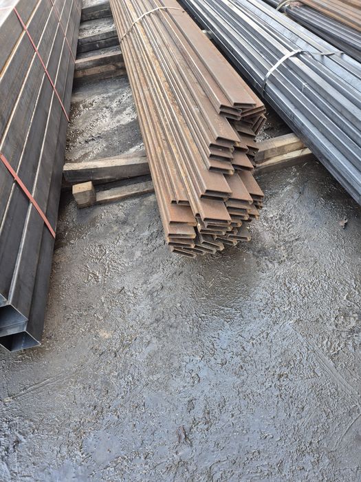 Profile stalowe zamknięte.