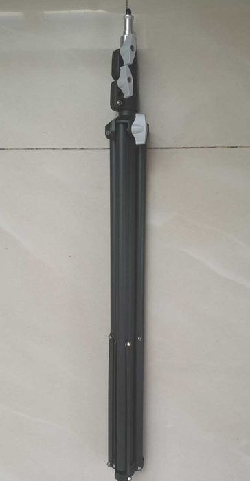 Практична кільцева лампа із посиленим штативом лед лампа