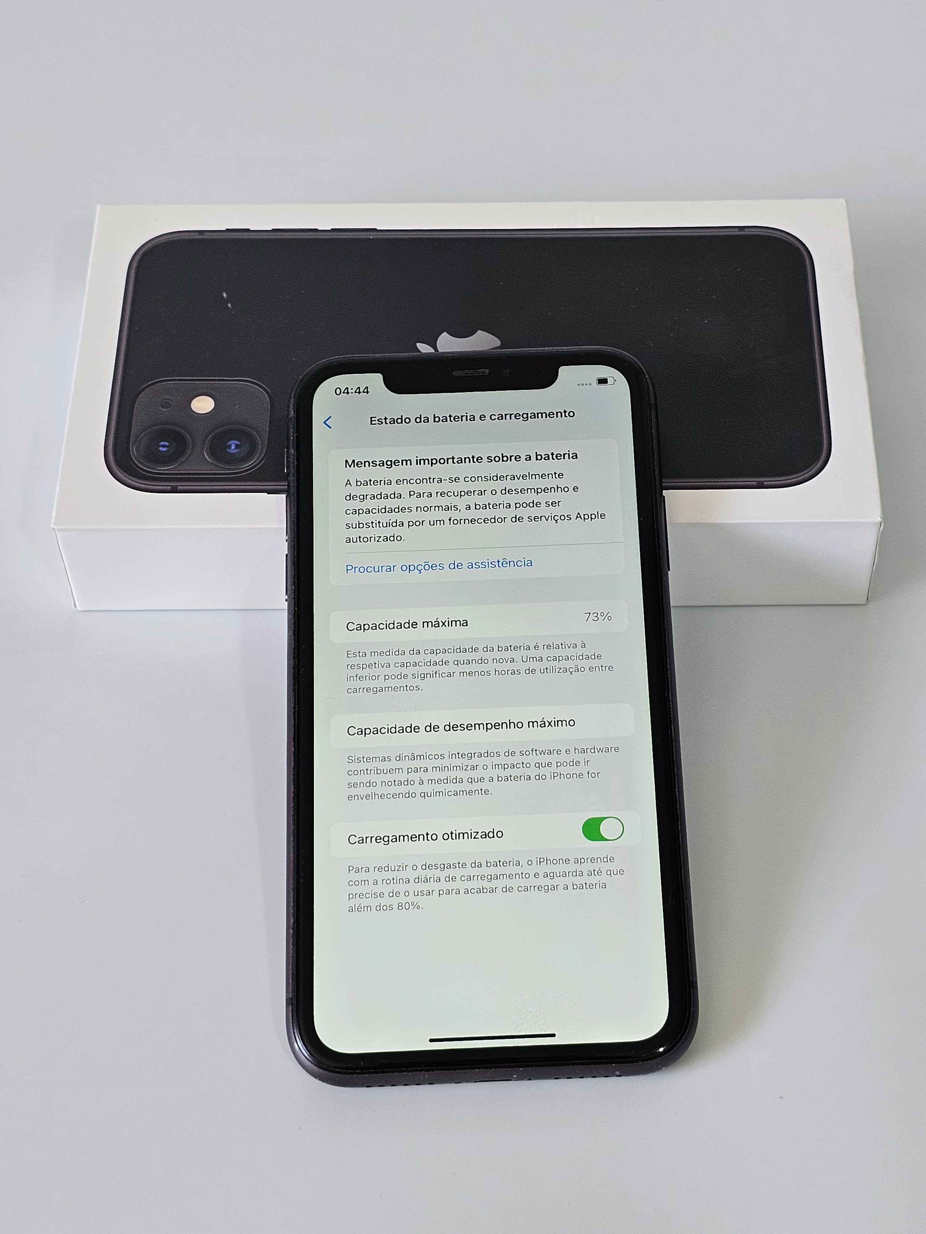 Iphone 11 com 128Gb em ótimo estado. Bateria a 73%. Tudo de origem