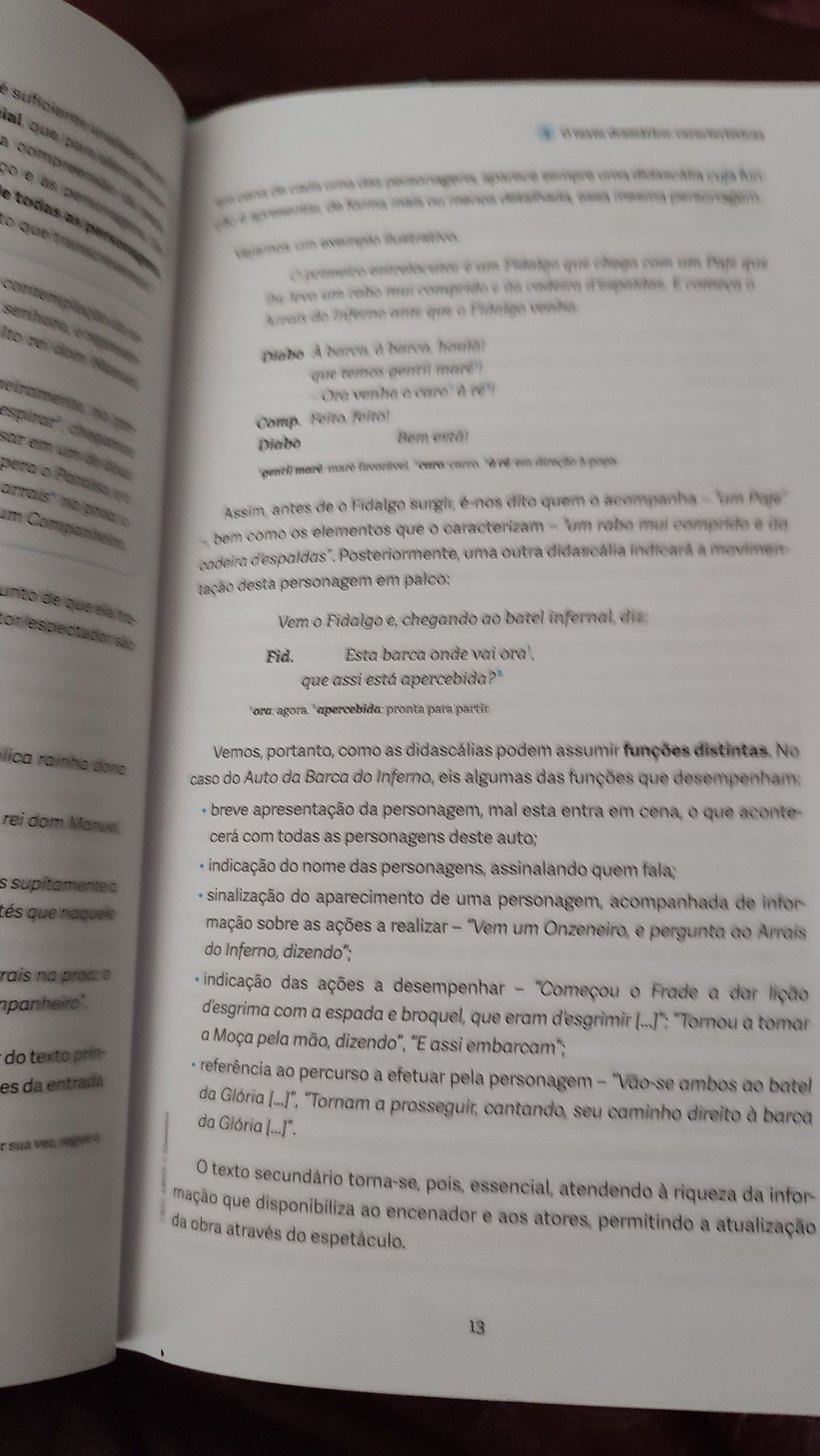 Livro Resumos de Auto da Barca do Inferno 9° ano