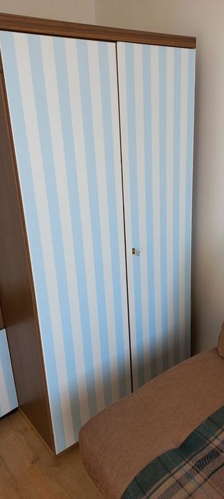 Oddam  meble za darmo.