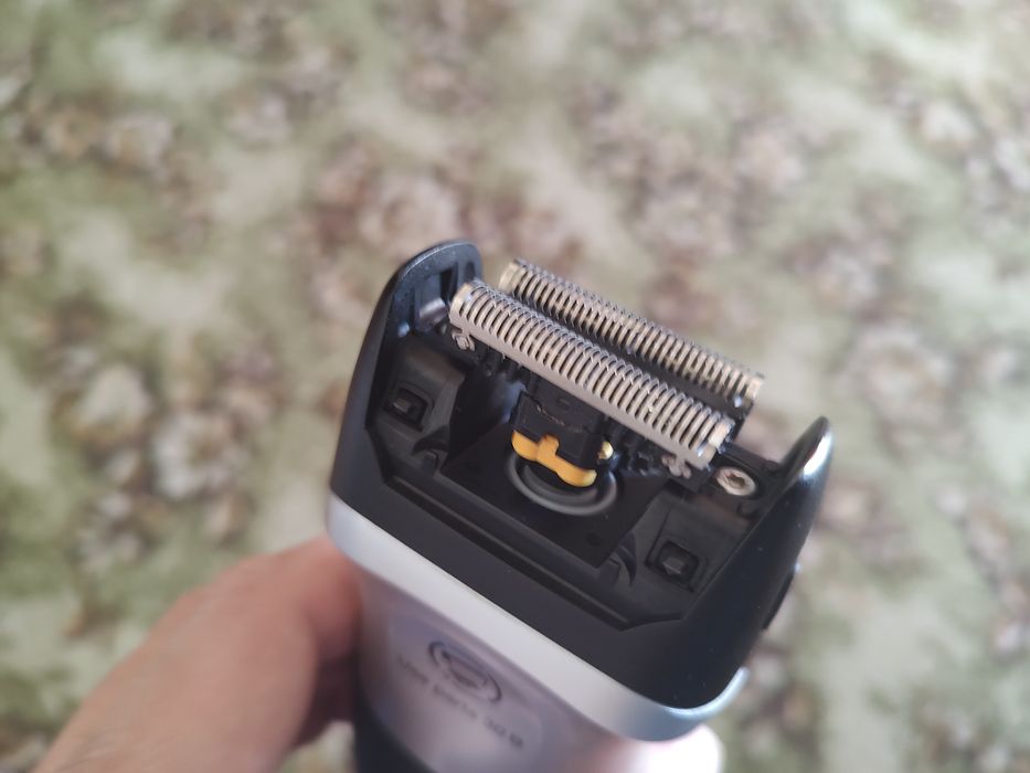 Бритва аккумуляторная Braun Series 1 197s, зарядка для бритвы