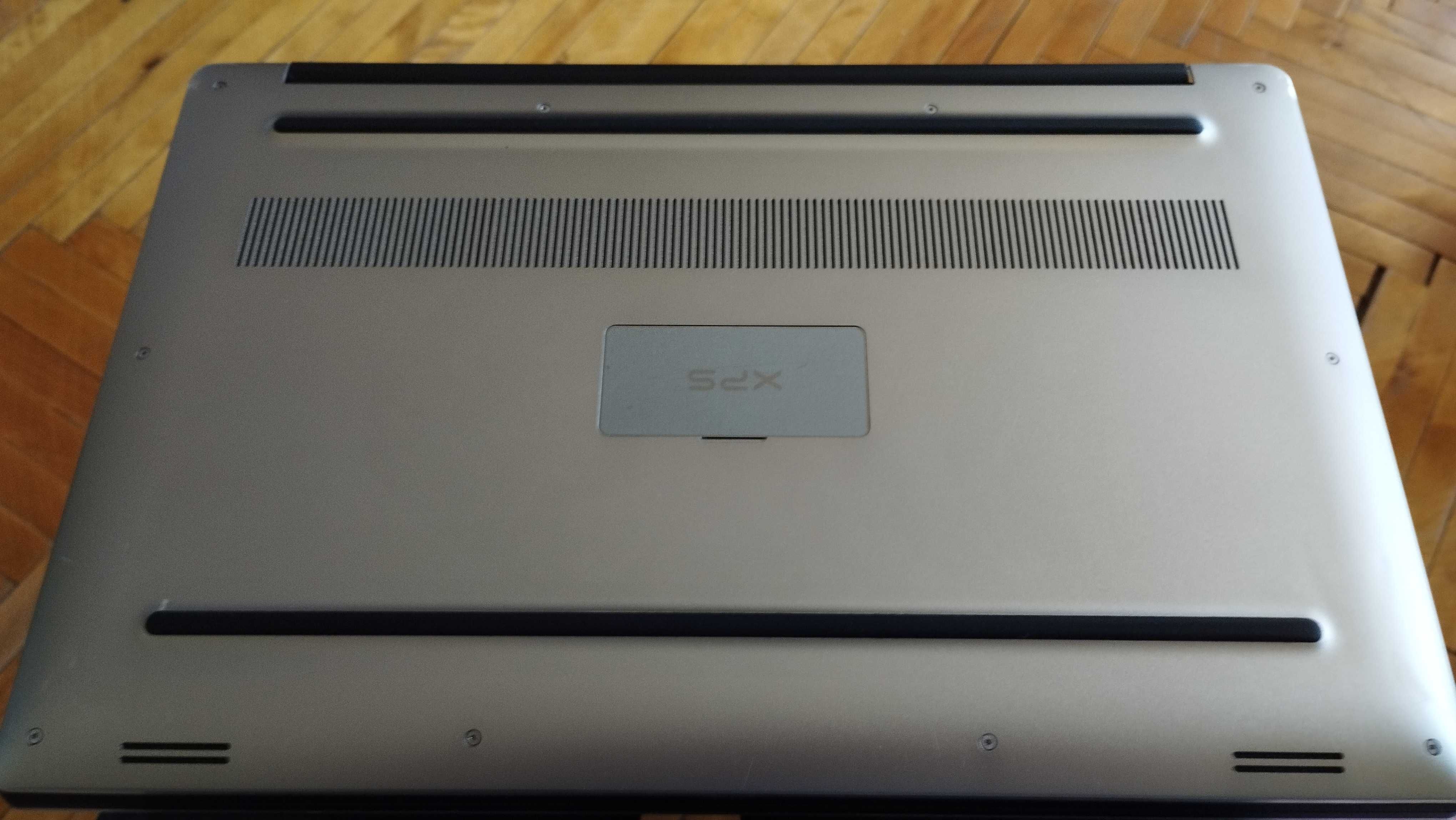 Dell XPS 15 9560 GTX 1050 4K сенсорний екран i7 7700hq 8gb 128gb