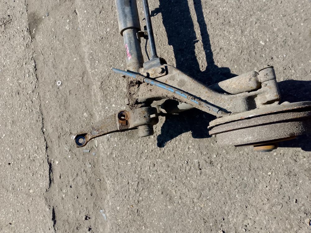 Belka tył Kangoo I Belka tylna Kangoo zawieszenie