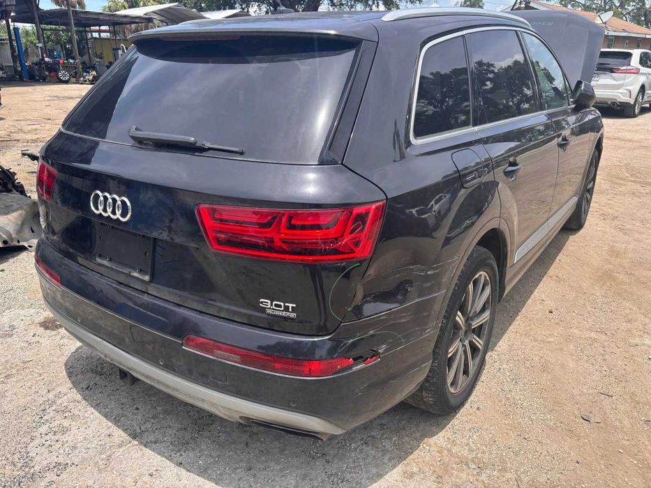 Разборка, розбір AUDI Q7 4M 3.0 CREC 2017 року Шрот, Запчастини
