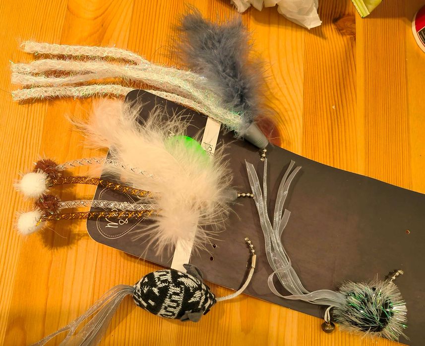 Игрушки для кота с перьями (4 шт)