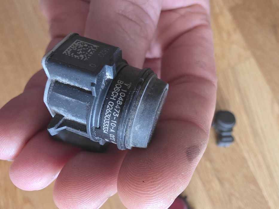 Проводка заднего бампера с партрониками TESLA Model S