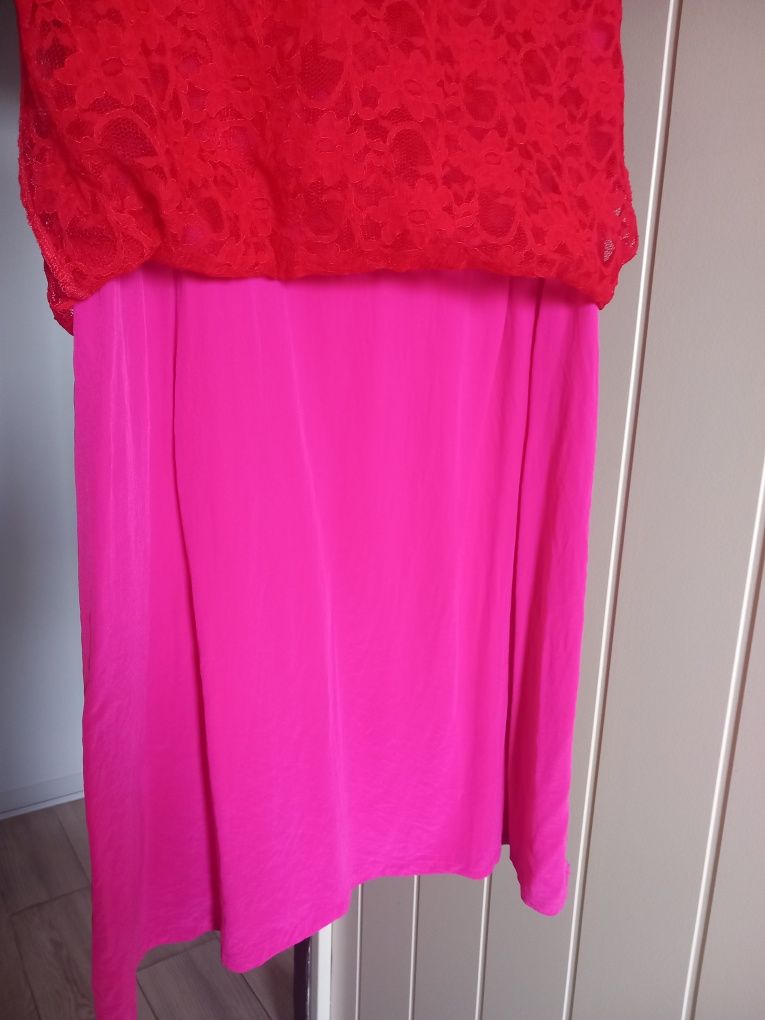 Sukienka koronkowa czerwona XXL