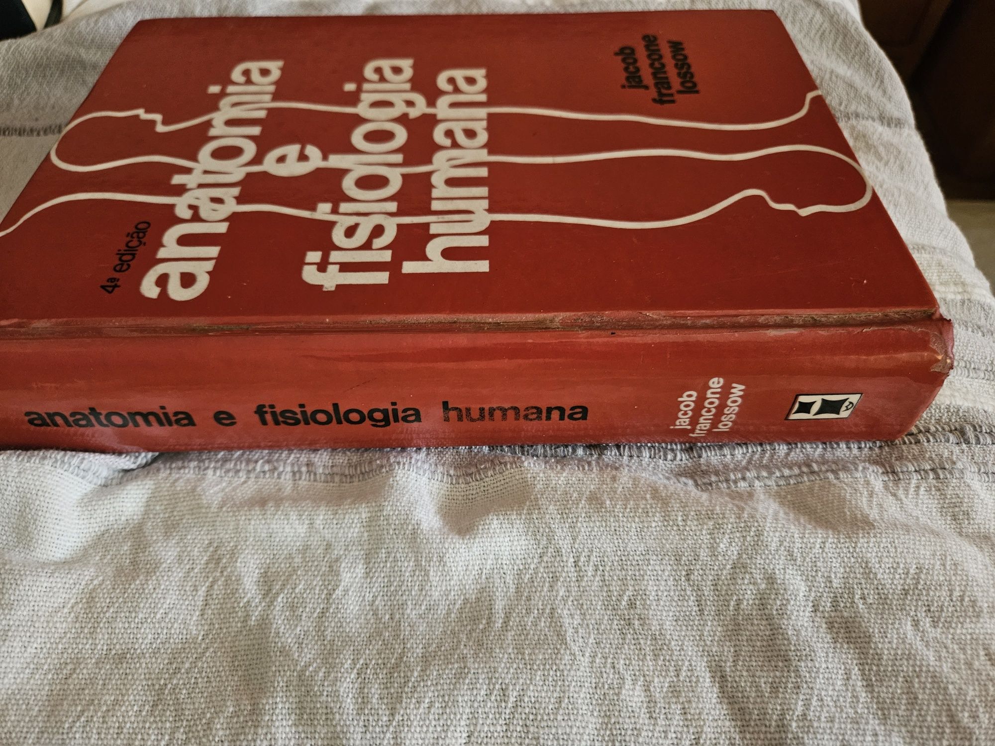 Livro "Anatomia e fisiologia humana"