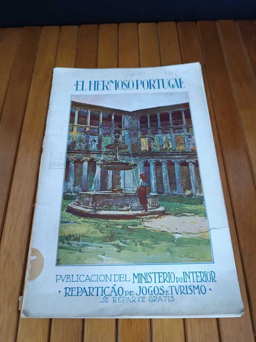 Curioso livro " El Hermoso Portugal" por José d'Athayde