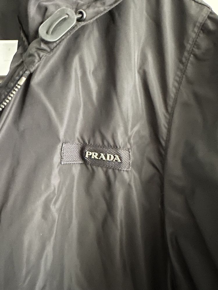 Куртка ветровка оригінал Prada,