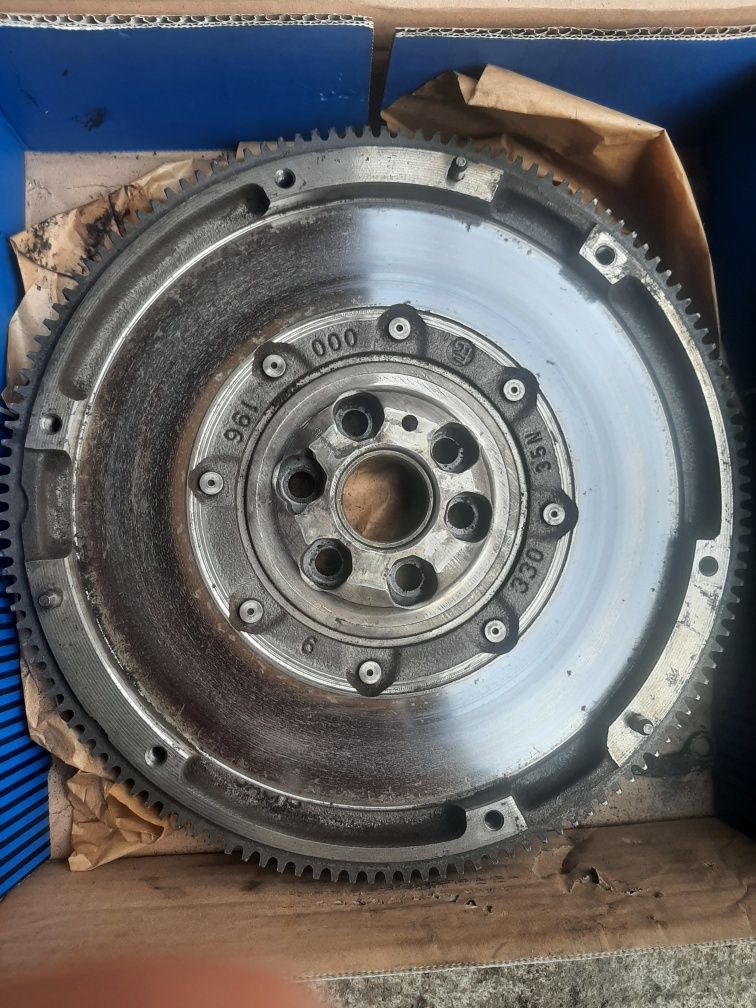 Маховик Sachs 2294001345 та комплект зчеплення Sachs 3000 970 036 бу