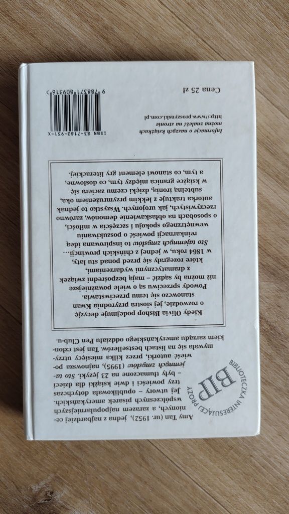 Sto tajemnych zmysłów - Amy Tan