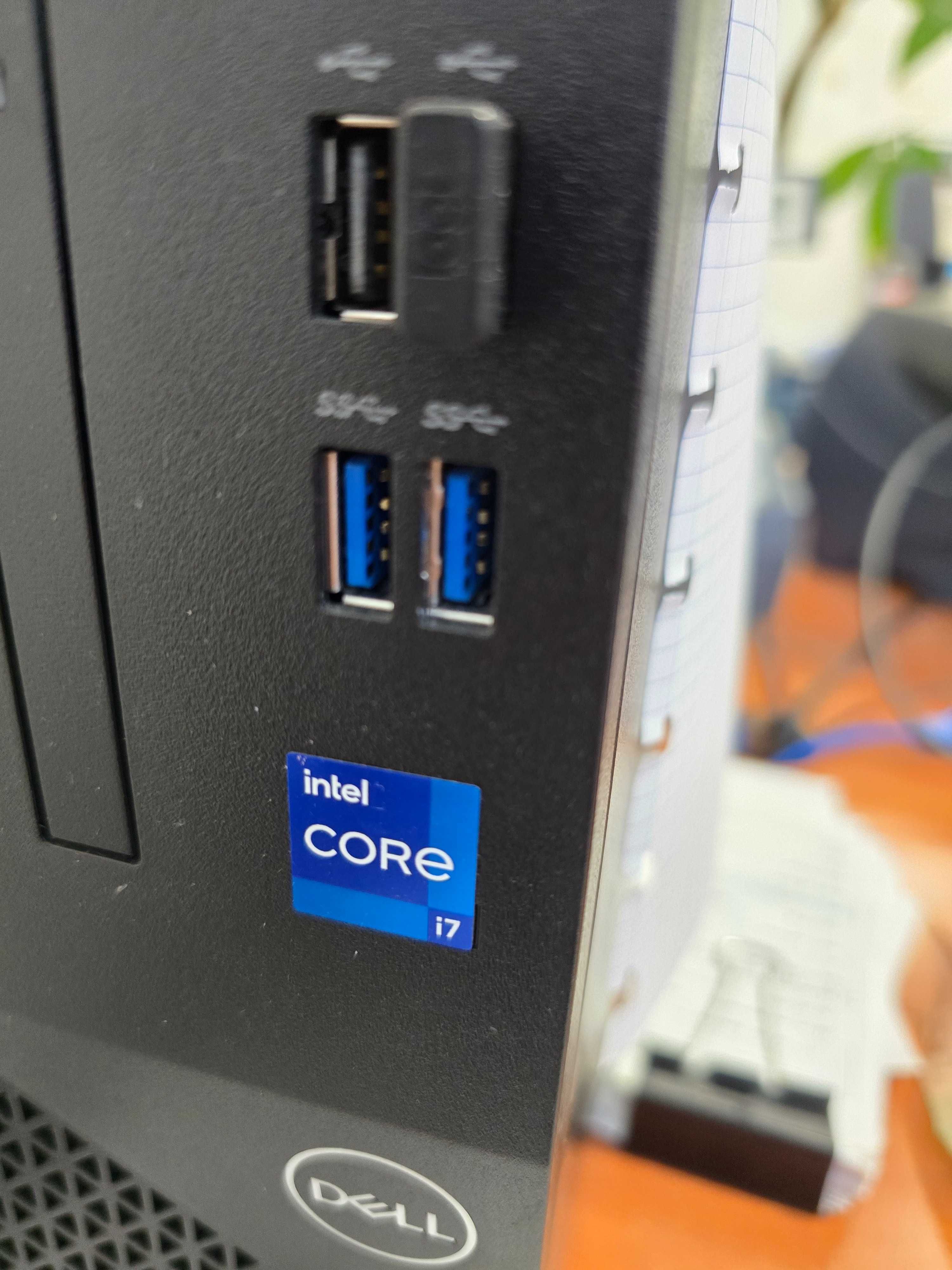 Komputer Vastro Dell 3710
