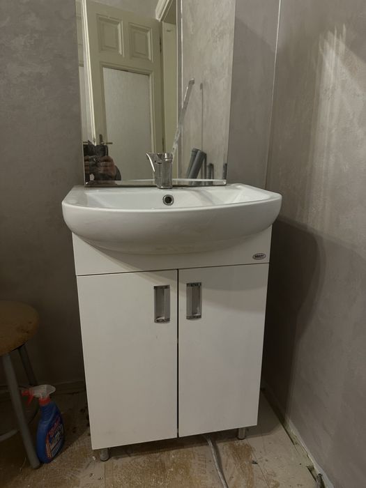 Тумба з умивальником в ванну, тумба в ванну