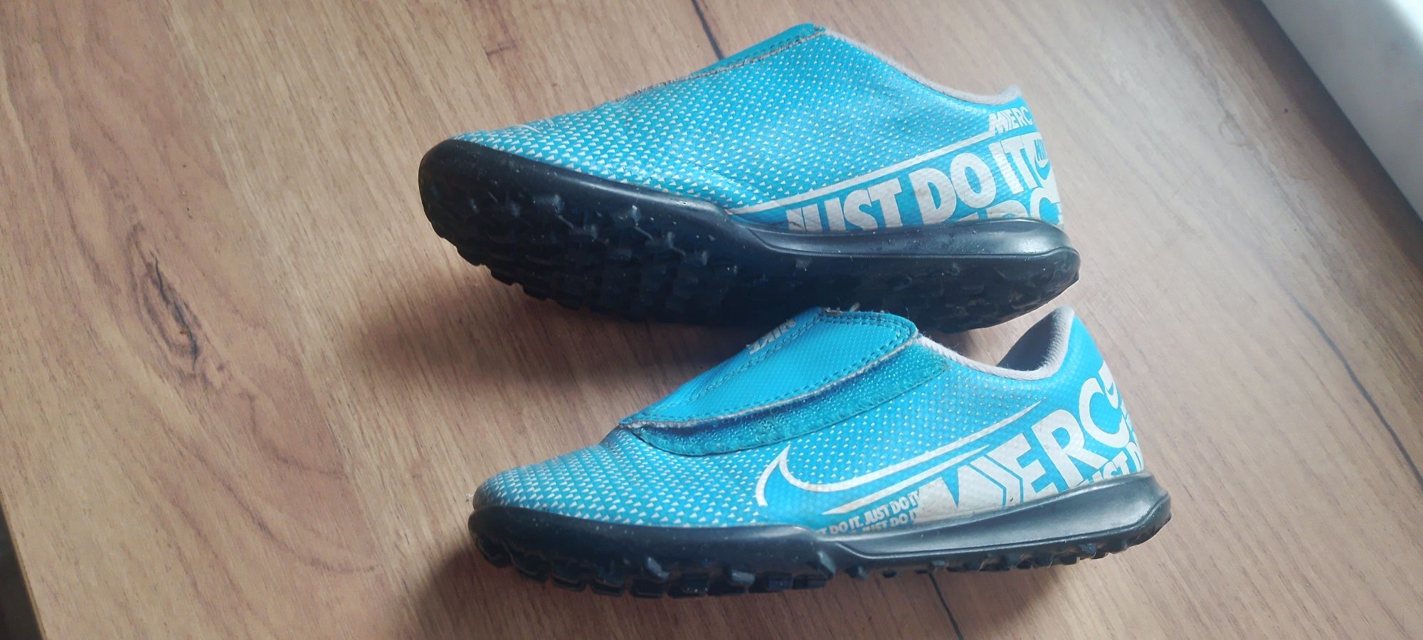 Buciki Nike na rzep