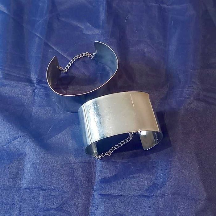 Srebrna BRANSOLETKA mankietowa szeroka z łańcuszkiem