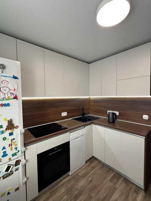 Продам 2к квартиру Тополь-3 Паникахи Кирпичный дом