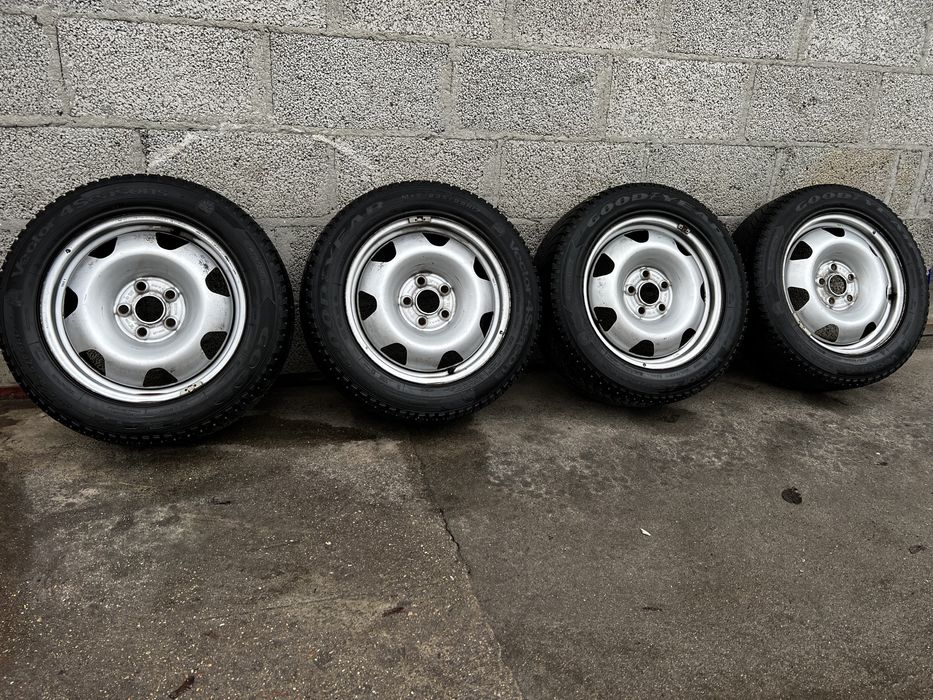 Oryginalne Felgi Stalowe R17 5x120 VW T5 T6 Opony Całoroczne 235/55/17