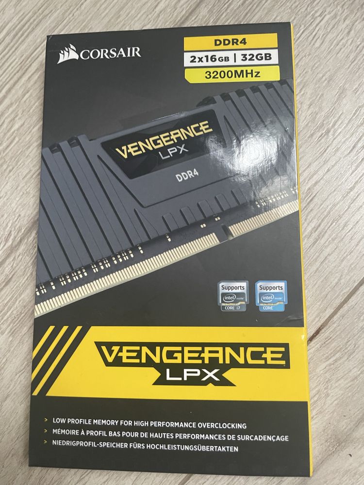 Оперативна память Corsair DDR4 32GB (2/16) 3200MHz