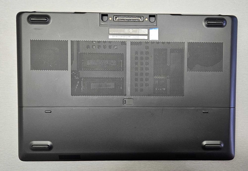 Dell 7720 / Quadro P3000 - 6GB / i7-7820HQ/RAM 16GB/SSD 256GB/ GAME!!!