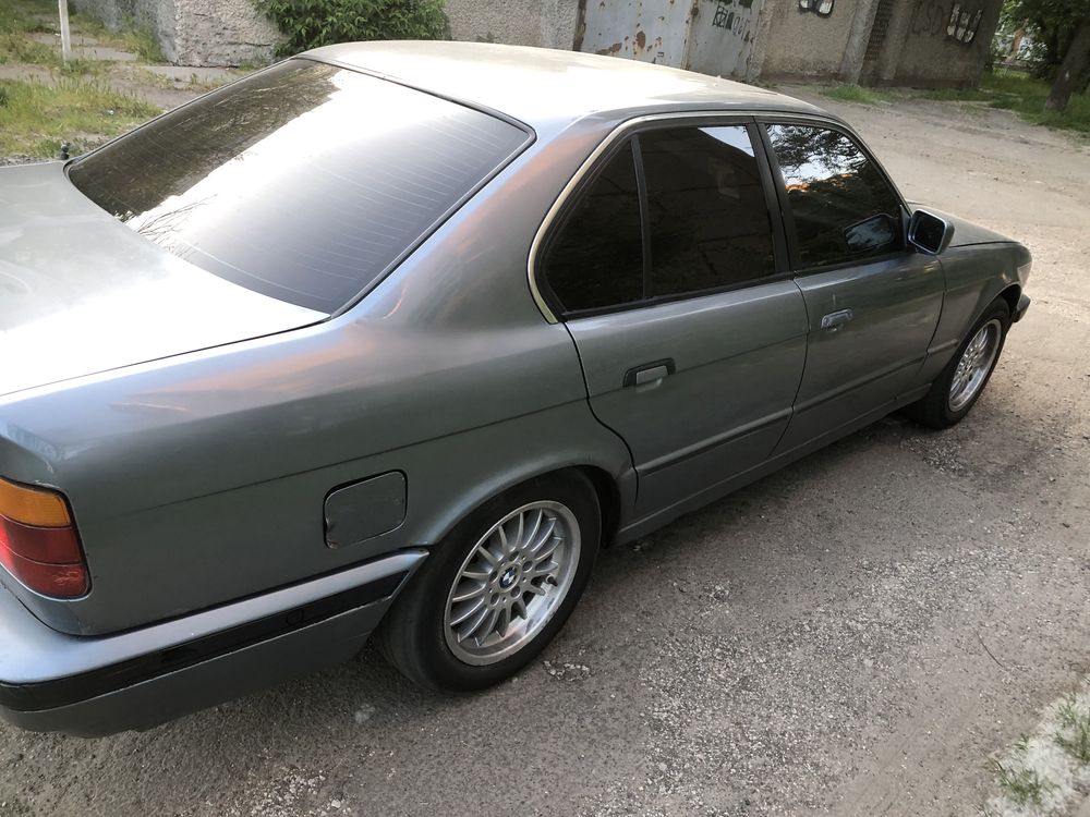 BMW 525 E34 2,5 на газу