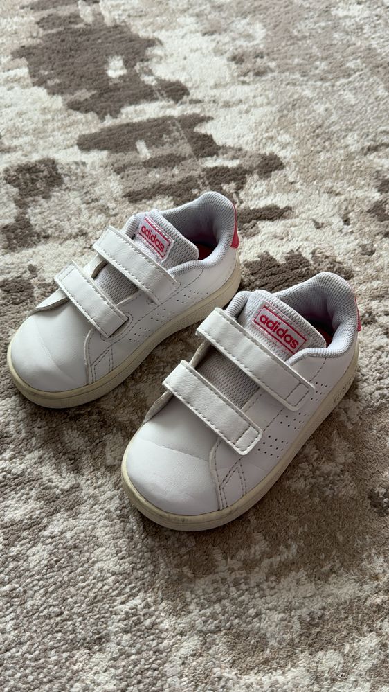 Ténis adidas menina