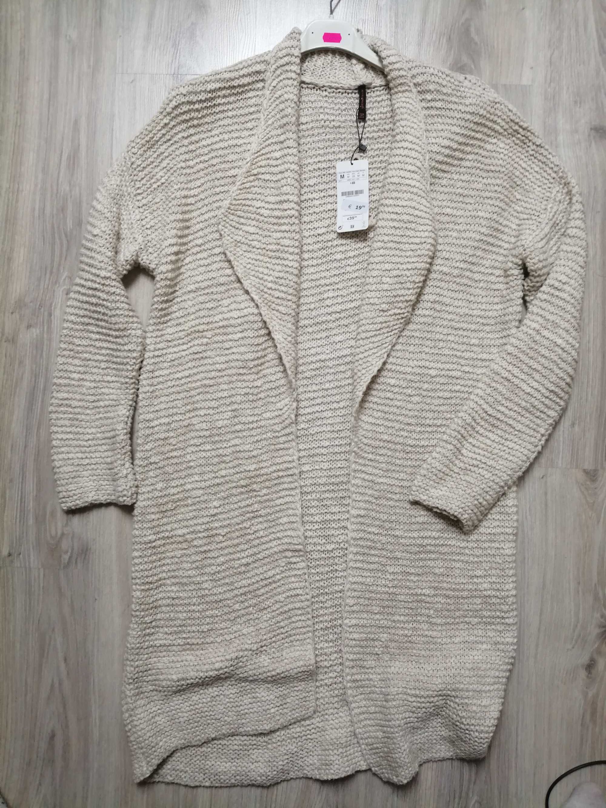 Sweter długi Stradivarius beżowy ciepły 38 M