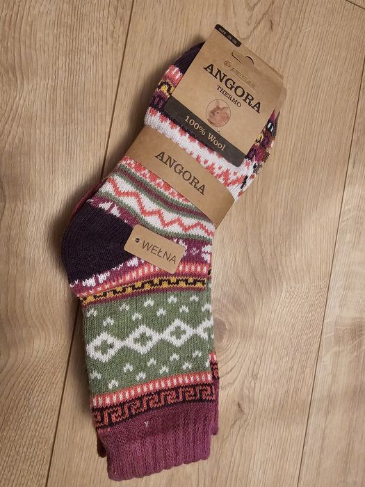 Ciepłe kolorowe skarpetki 35-38  4 pary  95% angora