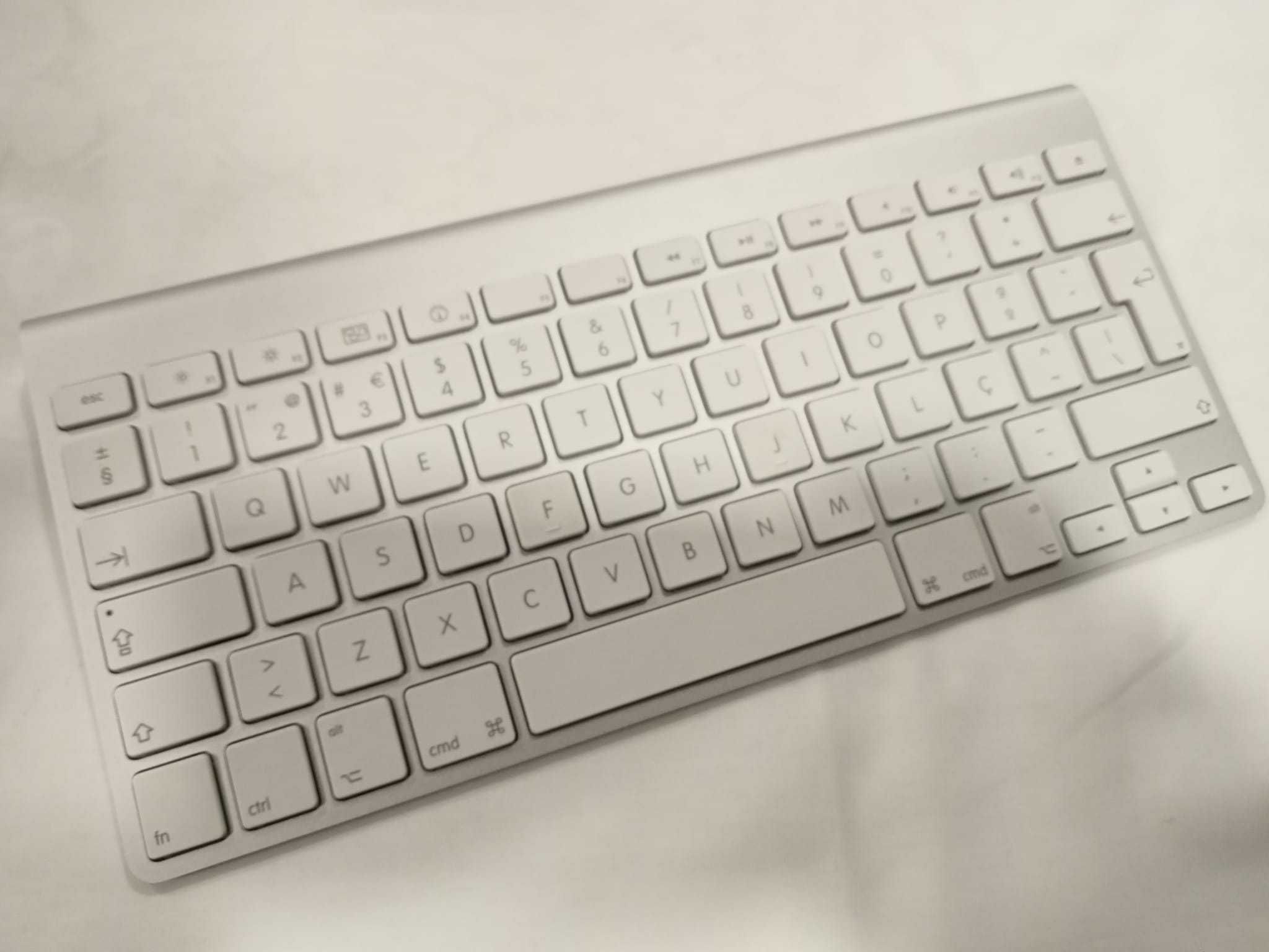 Apple teclado + rato Bluetooth originais