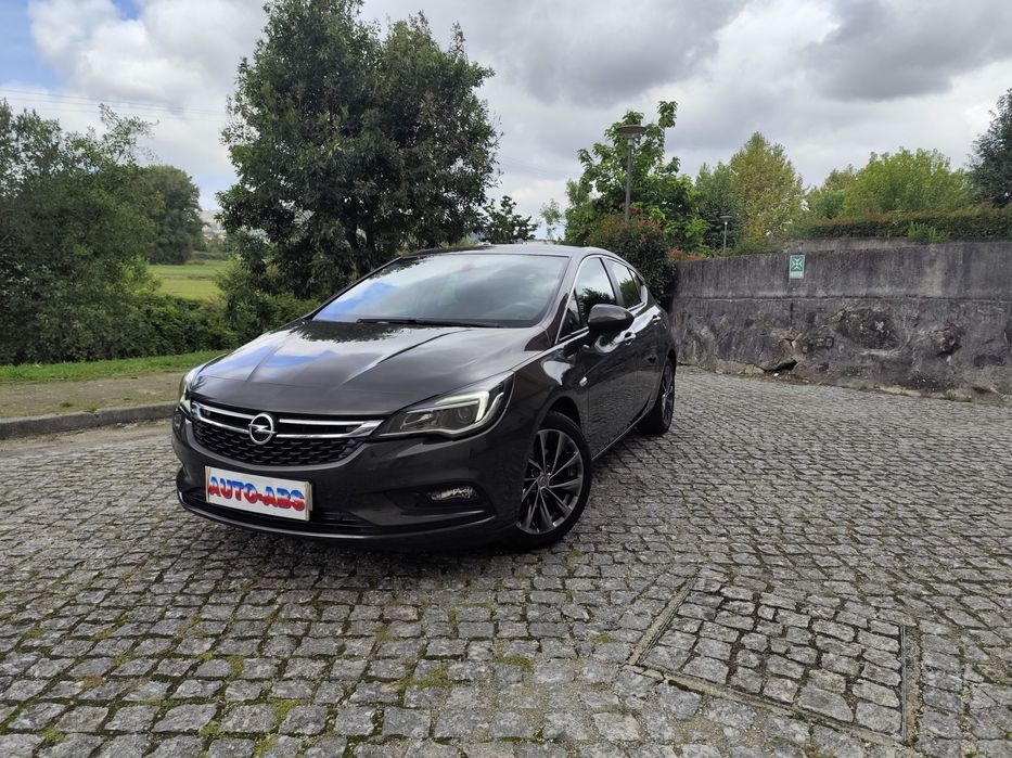 Opel Astra 1.6 CDTi Cosmo Start/Stop