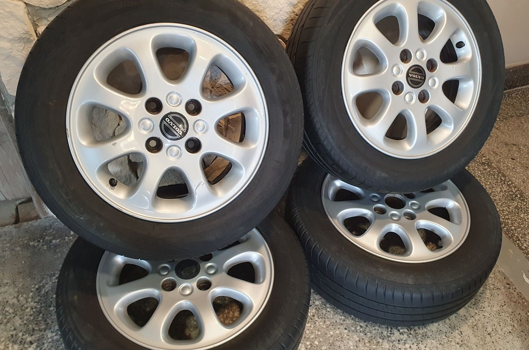 KOŁA ALUFELGI 195/65 R15 4x114,3 VOLVO V40 S40 X4 KOMPLET 4SZT