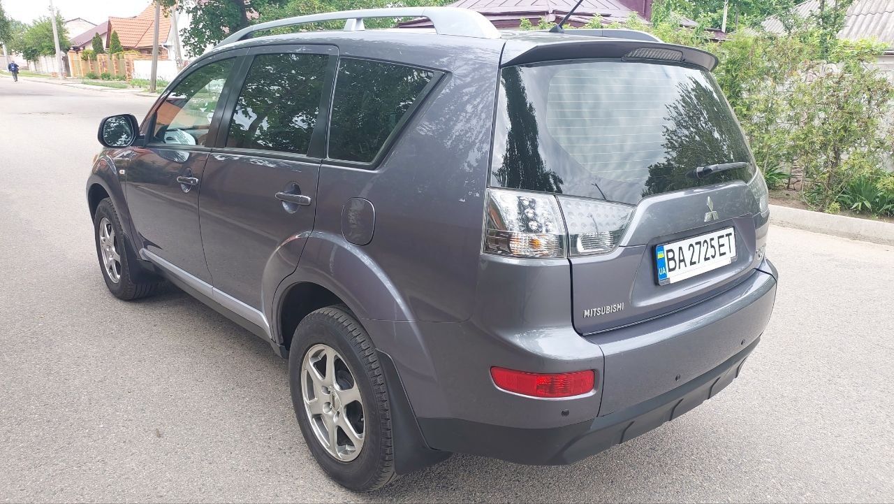 Продам Mitsubishi Outlander XL 4x4