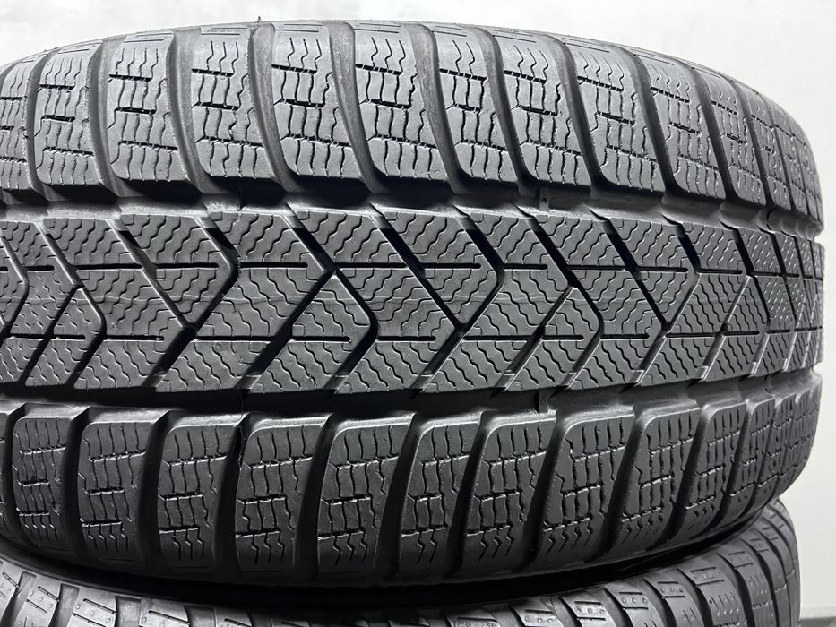 1шт зима 235/45/R18 2022 6,7мм Pirelli SottoZero 3