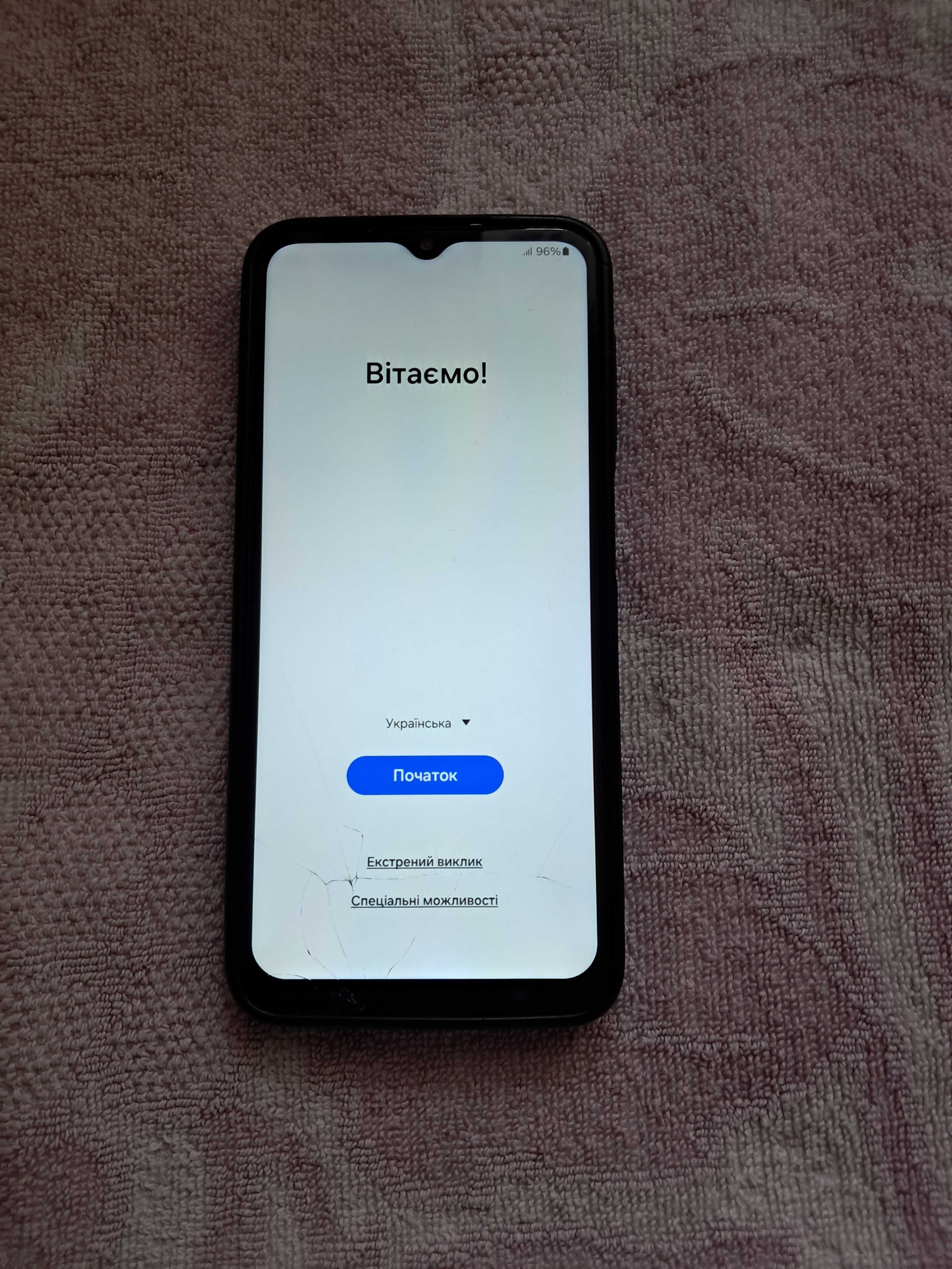Samsung А13. 4/64 .2сим трохи битий.