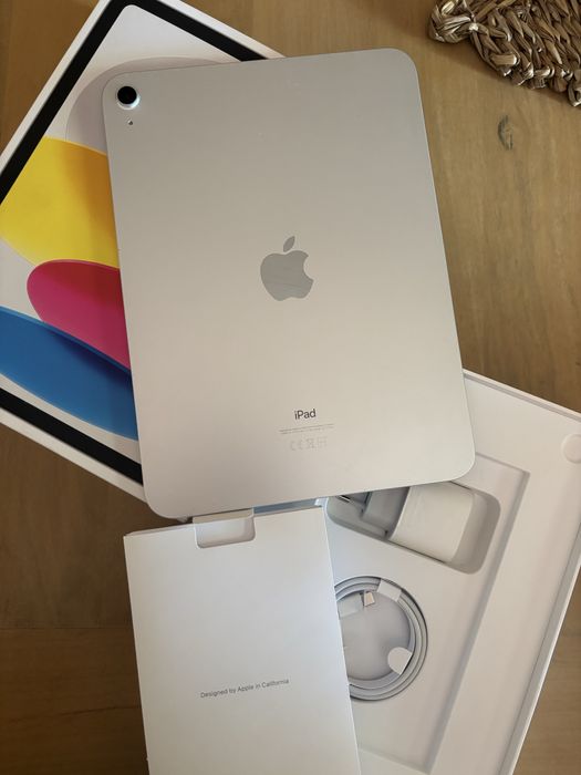 iPad 10.9” 10th Generation 64GB