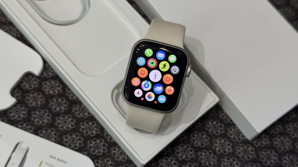 Apple Watch SE 2 40mm Starlight