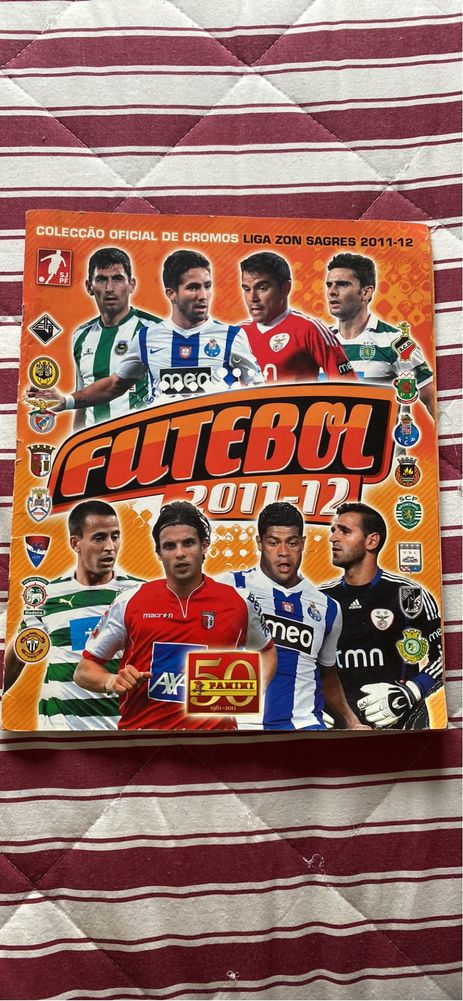 Caderneta de cromos de futebol campeonato 2011-12
