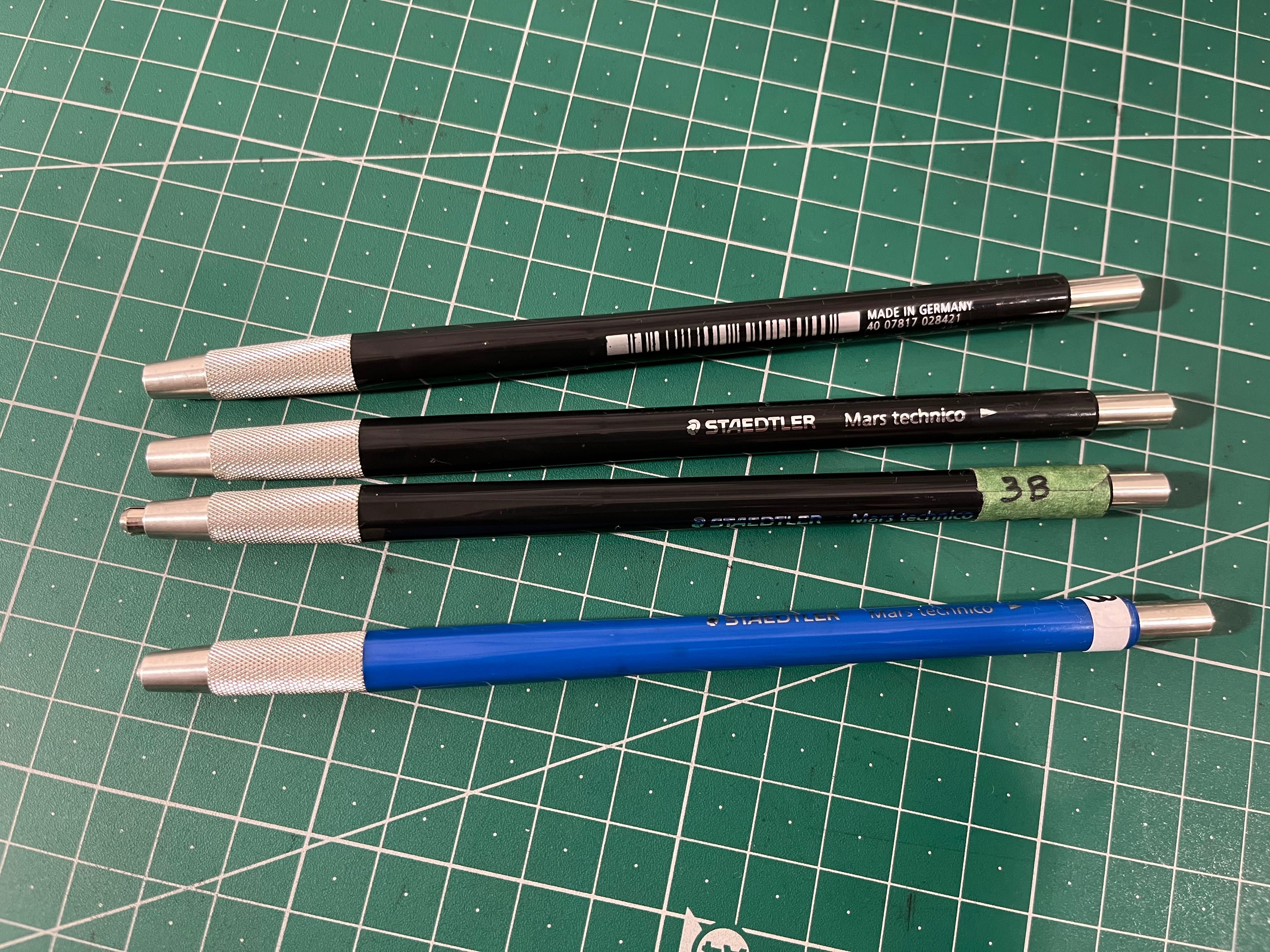 Vendo material desenho / porta minas / lapiseiras