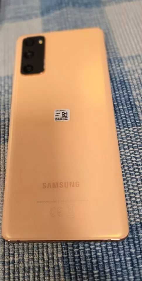 Телефон Samsung Galaxy S20 FE на 128гб