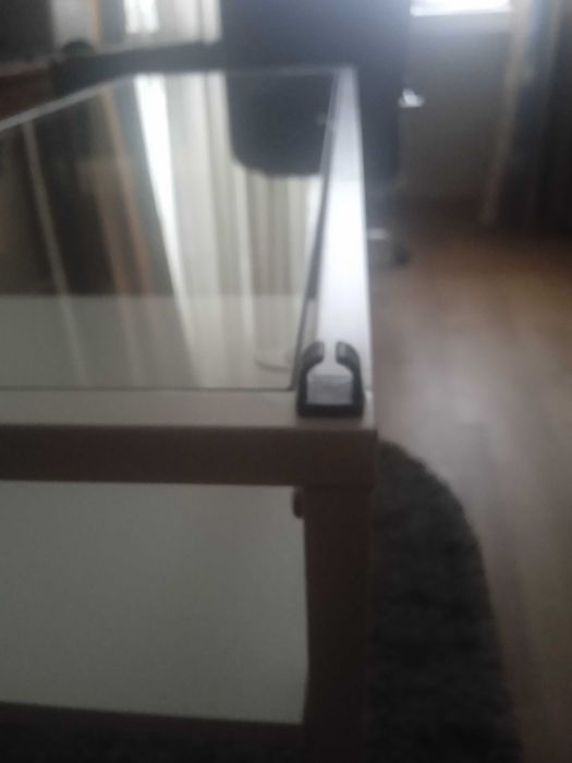 Стол стеклянный небольшой с полкой,  для ноутбука и др.