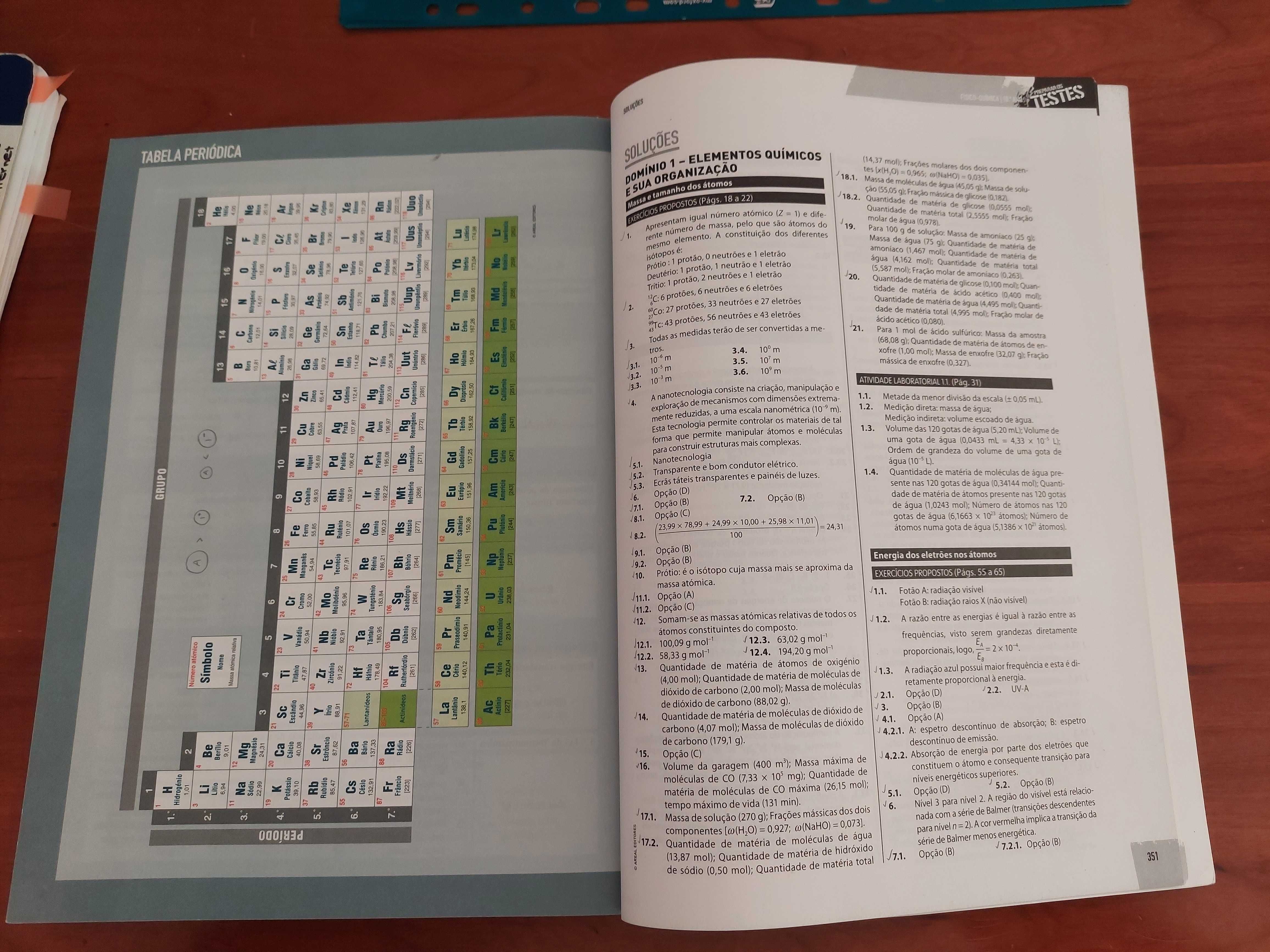 Livro "Preparar os Testes -Física e Química A" 10° ano