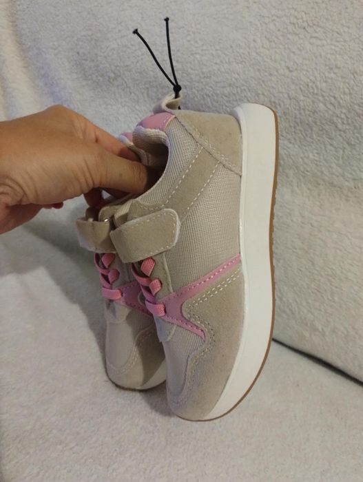 Nowe adidasy na rzepy 25