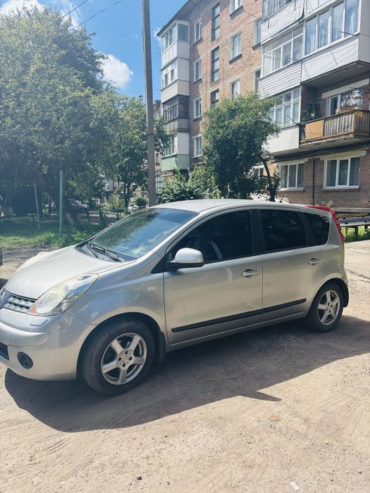 Продам Nissan Note 1.4 2008 рік